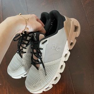 On cloud shoes in great condition